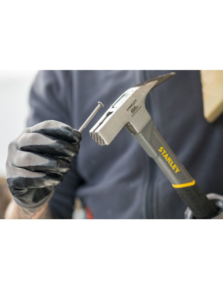 Stanley STHT0-51312, ciocan dulgher, maner Dynagrip, cap magnetic + cant pentru sustinerea cuielor