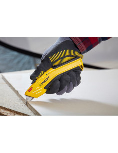 Stanley 0-10-237, Cutter cu lama retractabila si auto-incarcare, 150mm + 5 lame trapezoidala 19mm 2