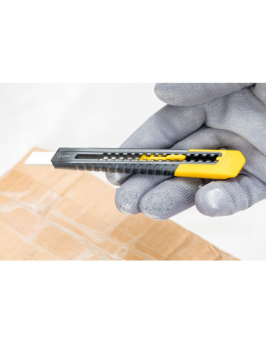 Stanley 0-10-150, Cutter cu blocare prin glisare, dispozitiv de rupere a lamei, 130mm + o lama segmentata 9mm