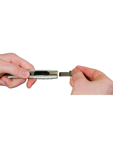 Stanley 0-10-411, Cutter metalic FatMax, 135mm + o lama segmentata 9mm