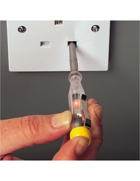 Stanley STHT0-66121, tester de tensiune pentru circuite 220V - 250V, blister