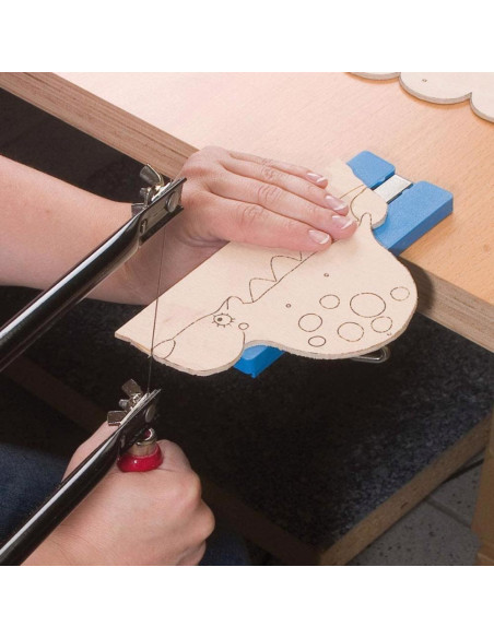 Pebaro 935, Set traforaj pentru incepatori, masa de taiat cu locas de fixare + burghiu pentru traforaj + alte accesorii