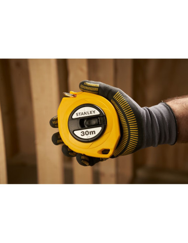 Stanley 0-34-108, ruleta inchisa cu banda de otel 30m, carlig pliabil, lama protejata, manivela pentru mulinare, 30m x 10mm, bli