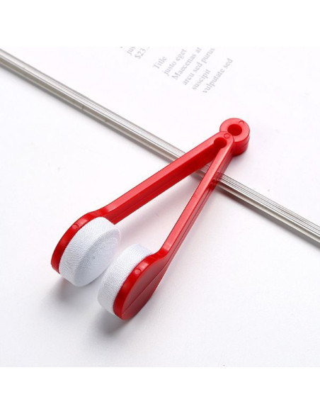 Instrument cu 2 capete din microfibra pentru curatarea si intretinerea lentilelor de ochelari, 7×2 cm, Rosu