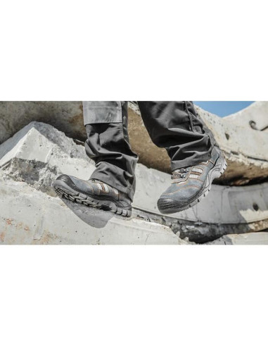 Pantofi de lucru din piele de caprioara, S1P, SRA, marimea 41, NEO