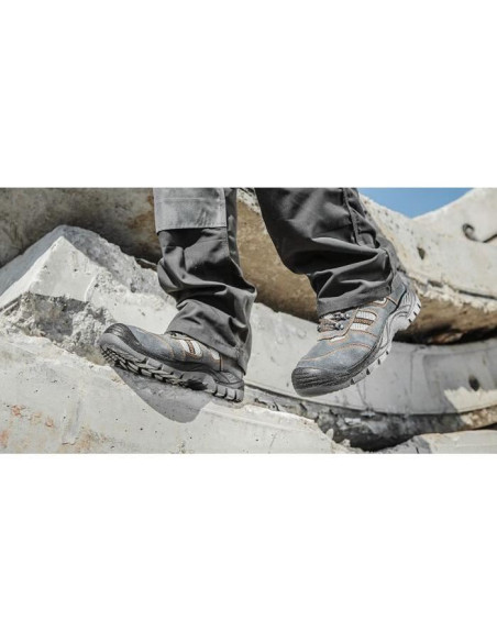 Pantofi de lucru din piele de caprioara, S1P, SRA, marimea 41, NEO