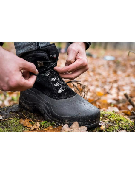 Bocanci de lucru pentru iarna, marimea 44, NEO