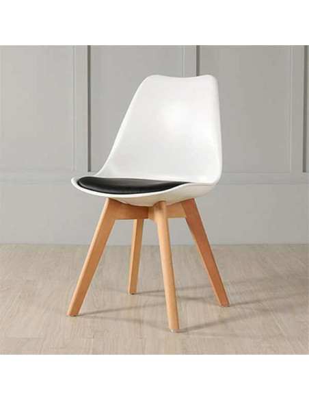 Set 2 Scaune Stil Scandinav, cu Picioare din Lemn de Fag, Sezut din PP si Perna din Piele Ecologica, 49 x 43 x 82 cm, Alb cu Neg