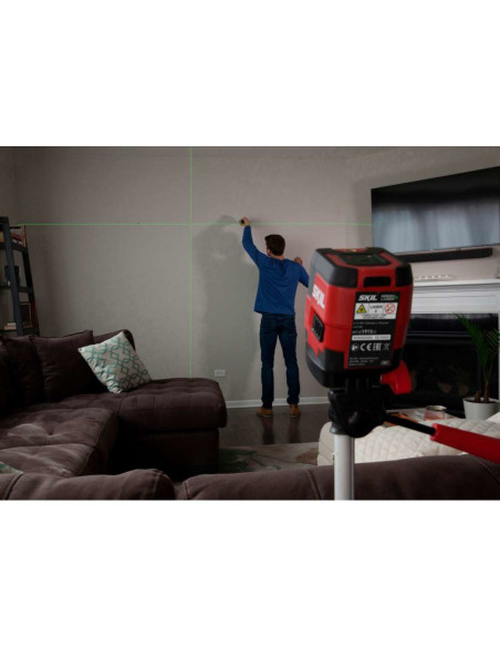 SKIL 1912 AA Nivela laser cu linie în cruce, lumina verde, raza actiune 20m, prindere trepied 1/4, Accu Li-Ion, include incarcat
