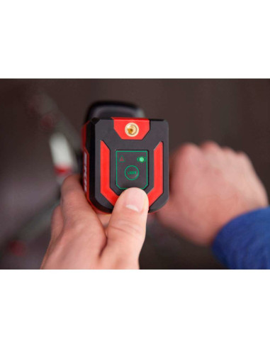 SKIL 1912 AA Nivela laser cu linie în cruce, lumina verde, raza actiune 20m, prindere trepied 1/4, Accu Li-Ion, include incarcat